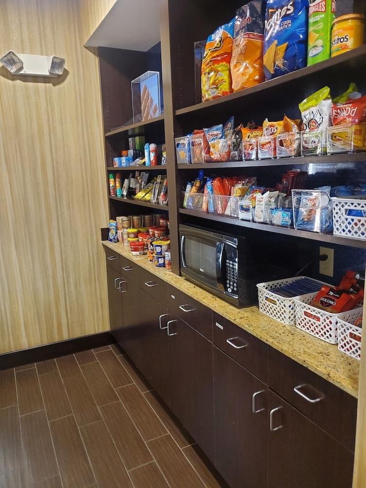 詹姆斯敦汉普顿酒店及套房 詹姆斯镇 外观 照片
